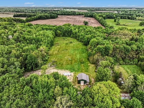 28.5 +/- acres – Allegan County